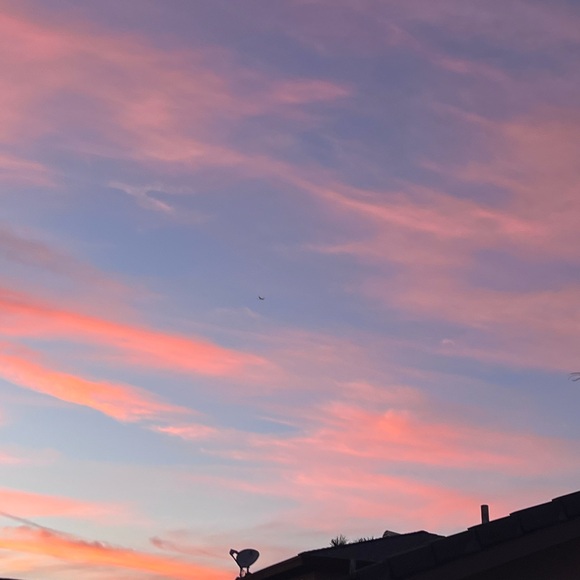 Accepting all reasonable offers. Don’t forget to bundle & save. Thank you ❤️ - Picture 2 of 6